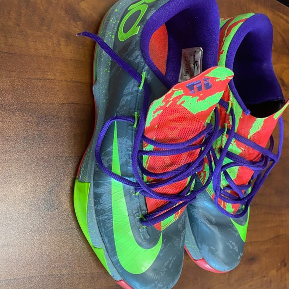 KD 6. MENS SIZE 12
